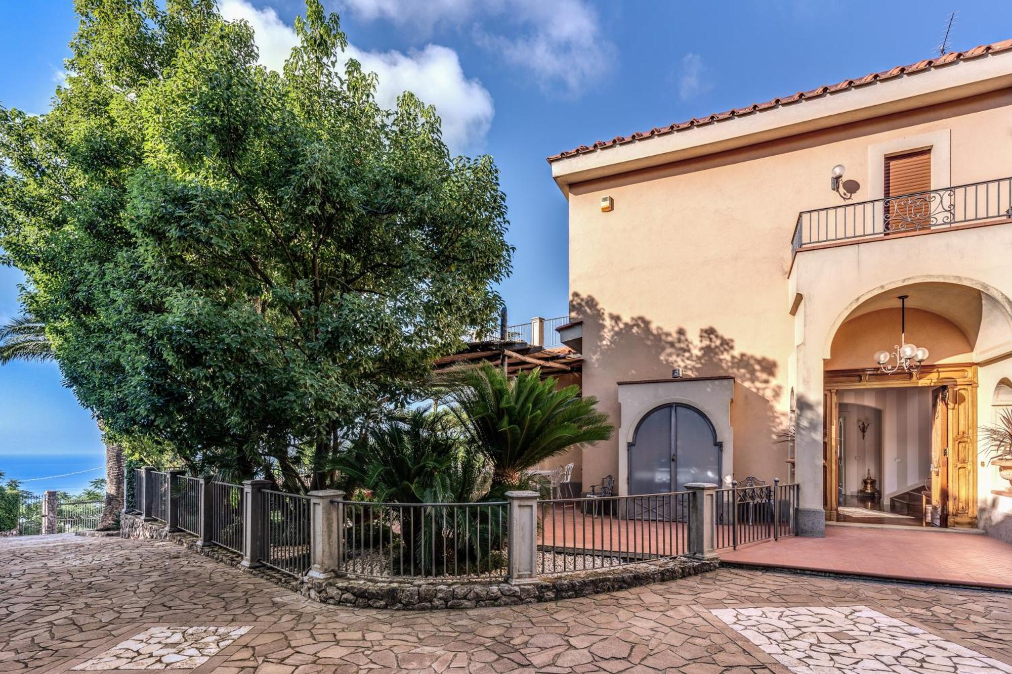 Villa Solatia 马萨鲁布朗斯 外观 照片